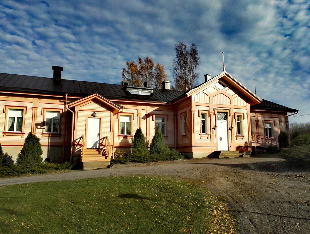 Savonlinnan Kansanopisto - Wanha Pappila エクステリア 写真