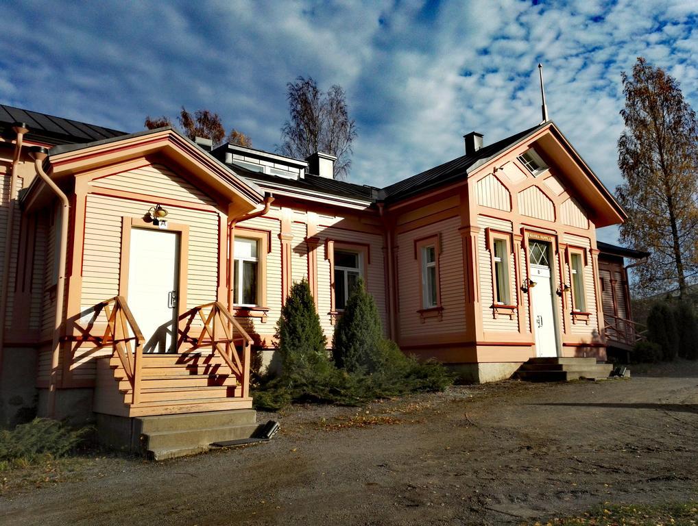 Savonlinnan Kansanopisto - Wanha Pappila エクステリア 写真